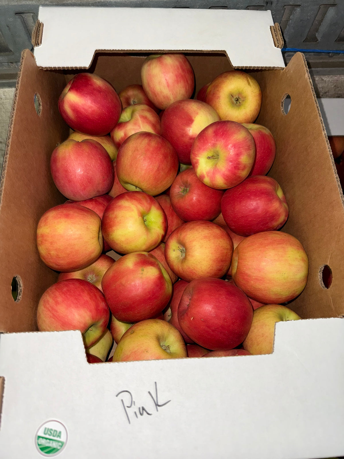 Apples organic Pink Lady 20 pounds